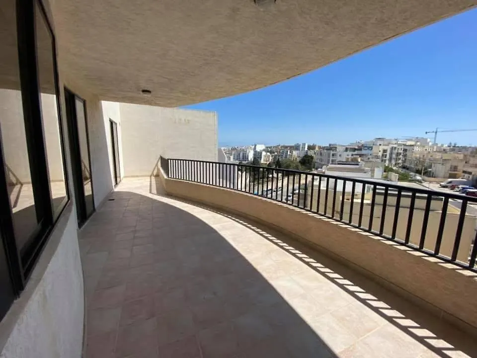 The Podium Apartment Saint Julian's